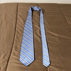 Brooks Brothers Light Blue and White Striped Tie